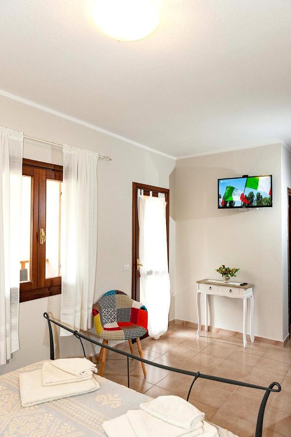 סאן תאודורו Lu Lioni Rooms מראה חיצוני תמונה