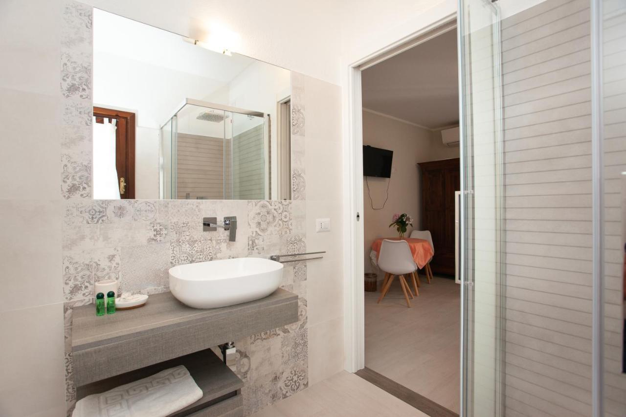 סאן תאודורו Lu Lioni Rooms מראה חיצוני תמונה