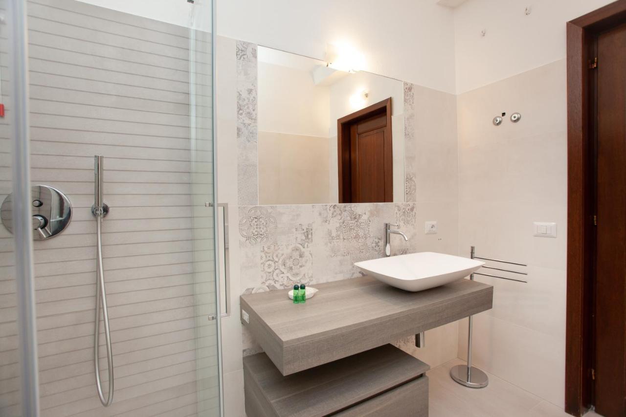 סאן תאודורו Lu Lioni Rooms מראה חיצוני תמונה