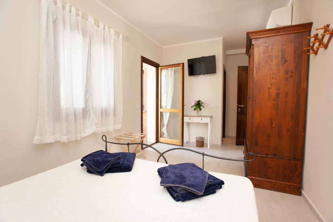 סאן תאודורו Lu Lioni Rooms מראה חיצוני תמונה