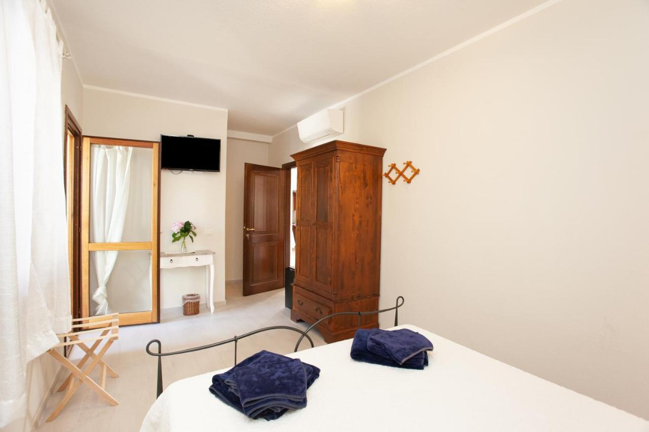 סאן תאודורו Lu Lioni Rooms מראה חיצוני תמונה